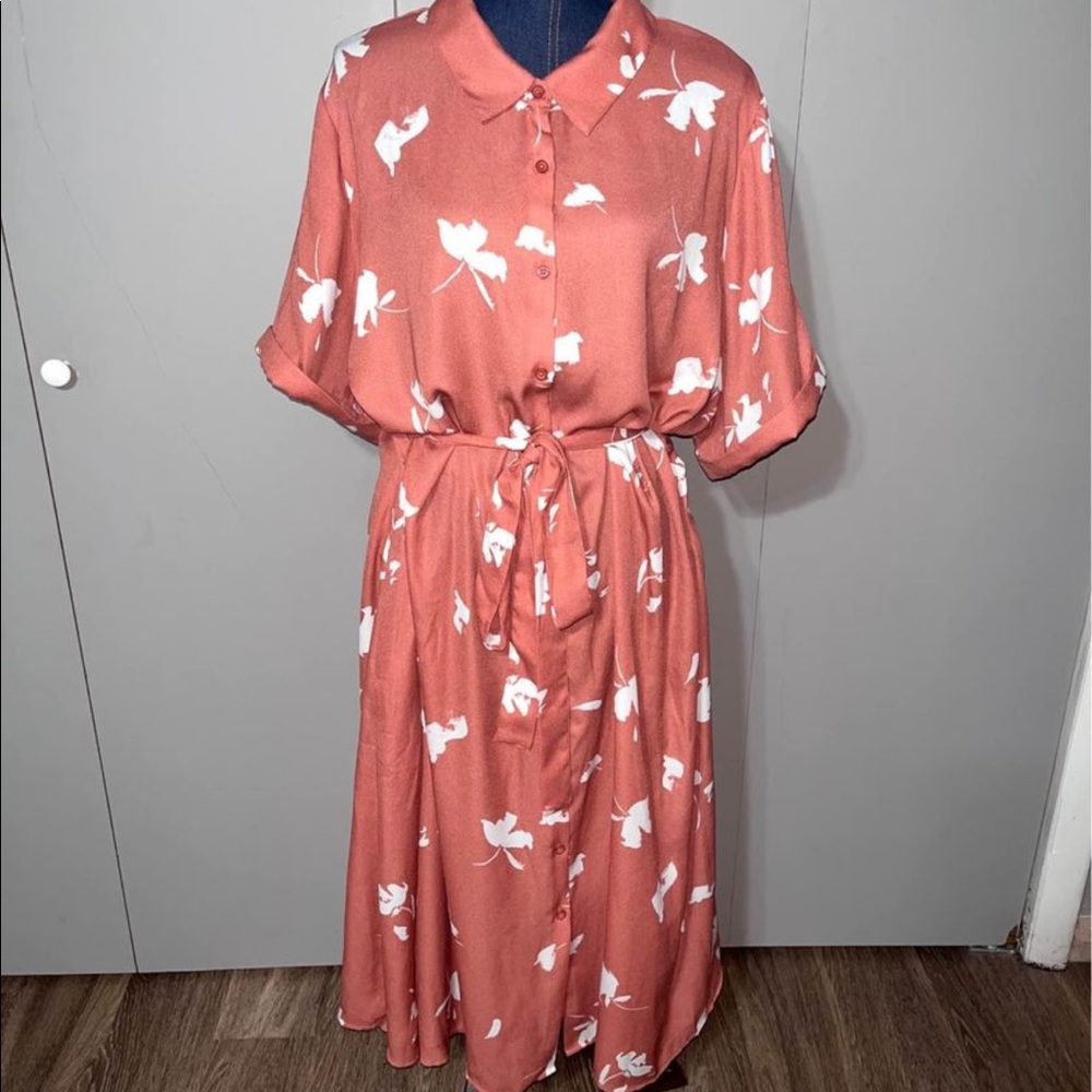 Women’s corral printed dress with pockets!